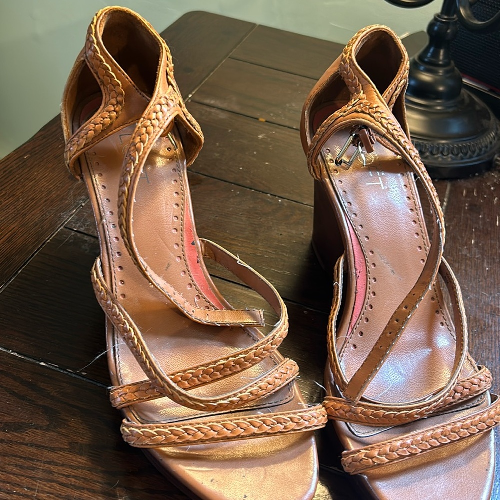 The Loft tan/brown wedges